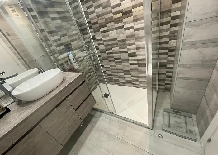 Centro Ideal Familias 6 Adultos Y 2 Ninos- Хервас