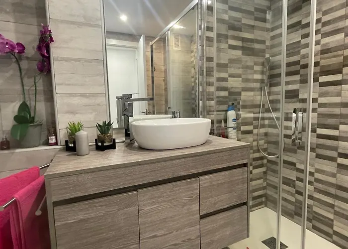 Апартаменты Centro Ideal Familias 6 Adultos Y 2 Ninos-